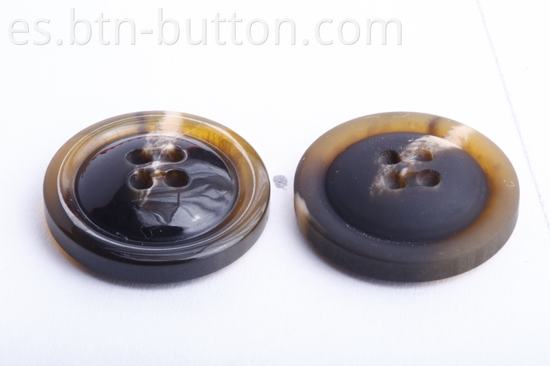 Imitation horn resin buttons for garment